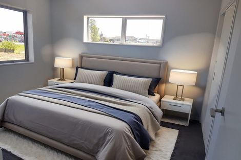 Photo of property in 41/11 Ray Small Drive, Papakura, 2110