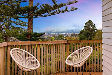 Photo of property in 317 Don Buck Road, Massey, Auckland, 0614