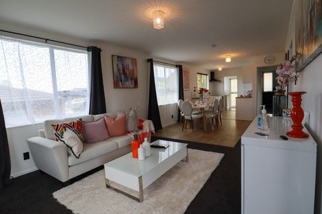 Photo of property in 2/72 Palmers Road, Clendon Park, Auckland, 2103