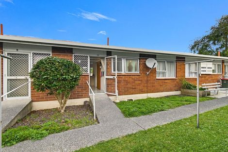 Photo of property in 10/16 Willerton Avenue, New Lynn, Auckland, 0600