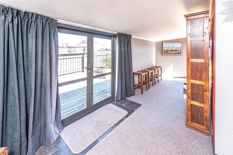 Photo of property in 64 Hinau Street, Castlecliff, Whanganui, 4501