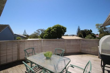 Photo of property in 3 Wattle Street, New Lynn, Auckland, 0600
