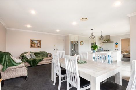 Photo of property in 90 Dalmore Way, Acacia Bay, Taupo, 3385