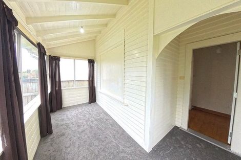 Photo of property in 4 Wood Street, Takaro, Palmerston North, 4410