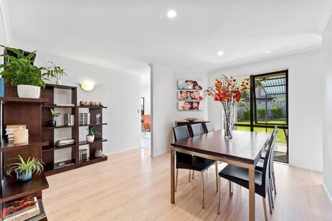 Photo of property in 11 Hugh Green Drive, Pinehill, Auckland, 0632