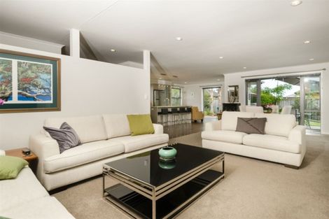 Photo of property in 9 Maple Lane, Huapai, Kumeu, 0810