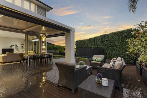 Photo of property in 8 Verley Rise, East Tamaki Heights, Auckland, 2016