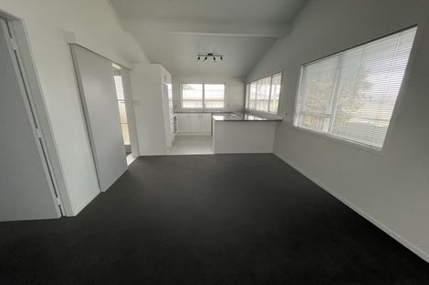 Photo of property in 3 Patterson Grove, Waikanae, 5036