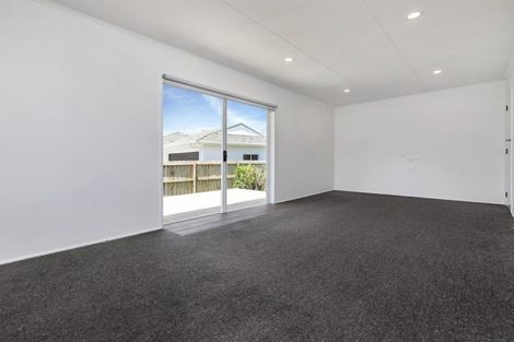 Photo of property in 2/260 Birkdale Road, Birkdale, Auckland, 0626