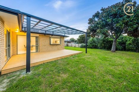 Photo of property in 71 Medvale Avenue, Flat Bush, Auckland, 2019