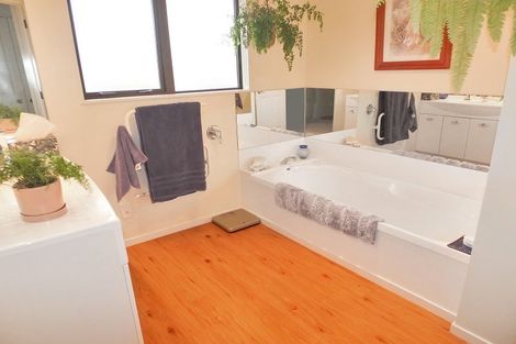 Photo of property in 4 Malthus Place, Foxton Beach, Foxton, 4815