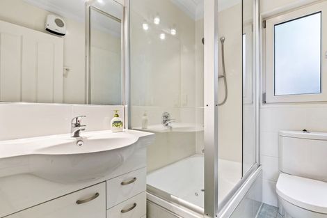 Photo of property in 8 Glas Brae, Governors Bay, Lyttelton, 8971