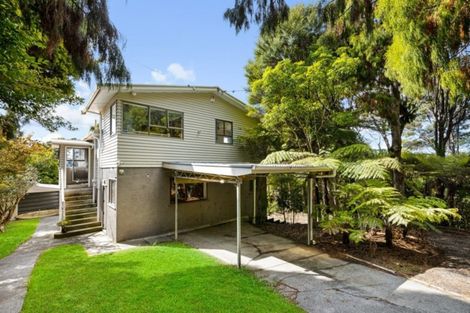 Photo of property in 8 Walker Road, Henderson Valley, Auckland, 0612