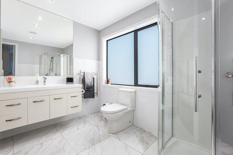 Photo of property in 6 The Fjord, Aotea, Porirua, 5024