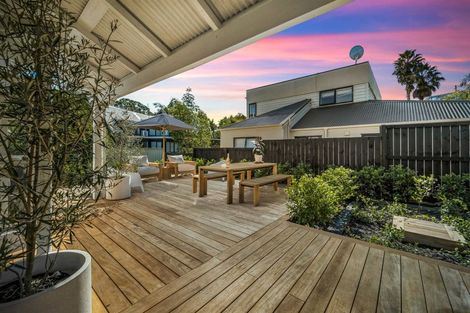 Photo of property in 1/86 Beach Road, Castor Bay, Auckland, 0620