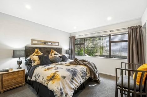 Photo of property in 2/16 Law Street, Torbay, Auckland, 0630