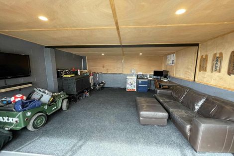 Photo of property in 17a Brightside Road, Stanmore Bay, Whangaparaoa, 0932