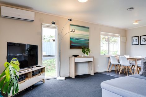 Photo of property in 3 Cross Street, Raglan, 3225
