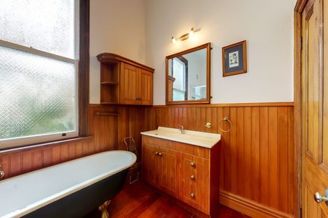 Photo of property in 145 Glenmore Street, Kelburn, Wellington, 6012