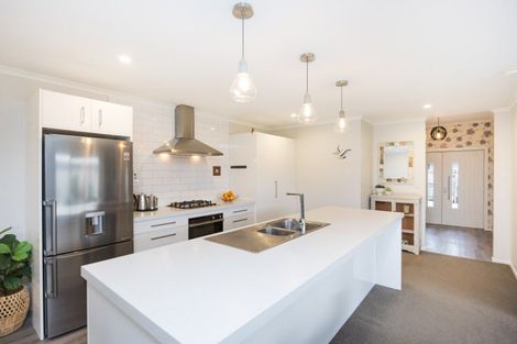 Photo of property in 18 Accolade Street, Maewa, Feilding, 4702