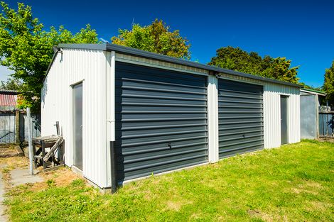 Photo of property in 17 De Lautour Road, Kaiti, Gisborne, 4010