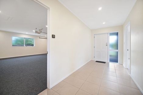 Photo of property in 11 Suncrest Drive, West Harbour, Auckland, 0618