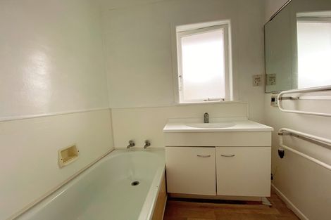 Photo of property in 158 Old Farm Road, Hamilton East, Hamilton, 3216