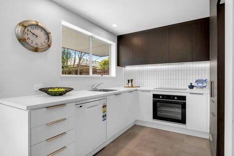 Photo of property in 30b Takaro Avenue, Sockburn, Christchurch, 8042