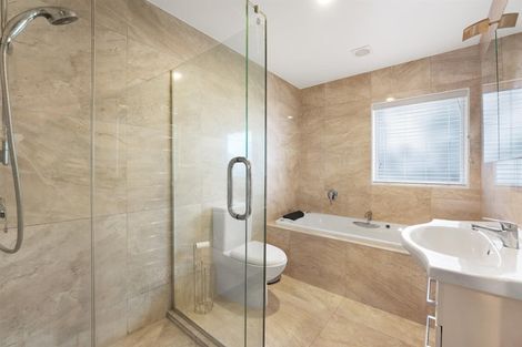 Photo of property in 75 Fairview Avenue, Fairview Heights, Auckland, 0632