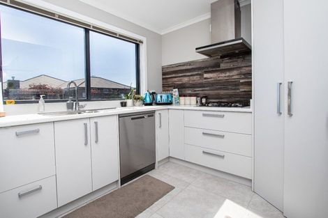 Photo of property in 42 Jarrett Terrace, Leamington, Cambridge, 3432