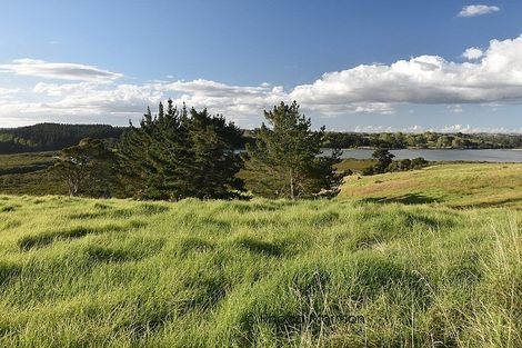 Photo of property in 21 Matahehe Lane, Tinopai, 0593