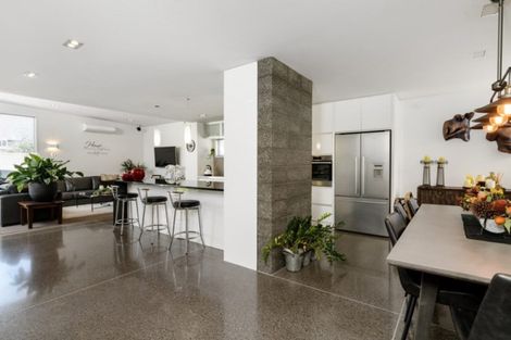 Photo of property in 32b Oceanview Road, Mount Maunganui, 3116