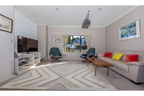 Photo of property in 19 Javelin Close, Gulf Harbour, Whangaparaoa, 0930