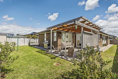 Photo of property in 11 Orchard Terrace, Riverhead, 0820