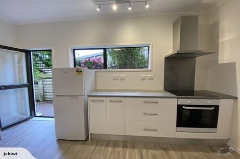 Photo of property in 1 Albert Hall Drive, Red Beach, 0932