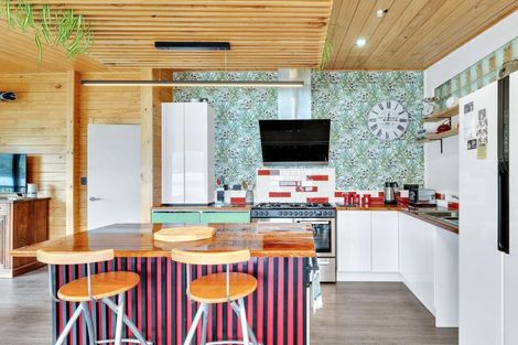 Photo of property in 127 Queen Charlotte Drive, Havelock, Picton, 7281