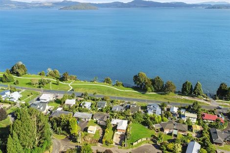 Photo of property in 5 Hugh Avenue, Hamurana, Rotorua, 3097