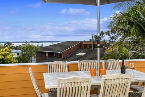 Photo of property in 1007 Beach Road, Torbay, Auckland, 0630