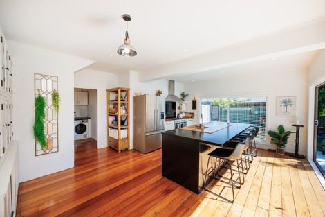 Photo of property in 59 Limbrick Street, Terrace End, Palmerston North, 4410