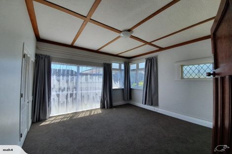 Photo of property in 13 Retter Street, Paparangi, Wellington, 6037