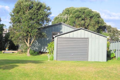 Photo of property in 102 Moore Place, Whangamata, 3620
