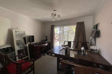 Photo of property in 1/2 Brian Avenue, Forrest Hill, Auckland, 0620