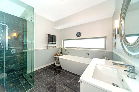 Photo of property in 9 Grant Road, Whataupoko, Gisborne, 4010