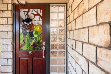 Photo of property in 10 Fairway Avenue, Mount Maunganui, 3116