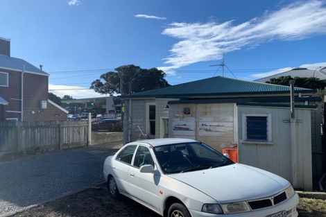 Photo of property in 74 Kilbirnie Crescent, Kilbirnie, Wellington, 6022