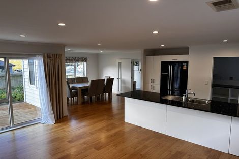 Photo of property in 5 Gatley Grove, Churton Park, Wellington, 6037