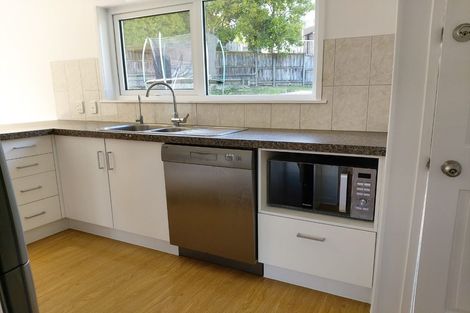 Photo of property in 11 Emirau Place, Glenfield, Auckland, 0629