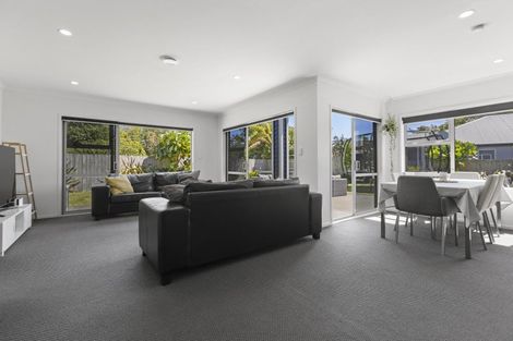 Photo of property in 518a Manutahi Road, Lepperton, New Plymouth, 4373