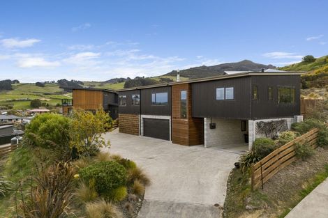Photo of property in 16 Glendermid Close, Sawyers Bay, Port Chalmers, 9023