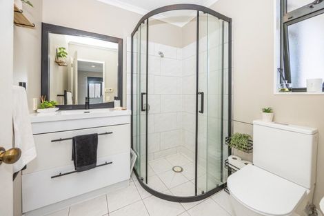 Photo of property in 66 Ayrshire Drive, Grandview Heights, Hamilton, 3200